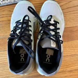 Women’s Cloudrunner Running Shoes